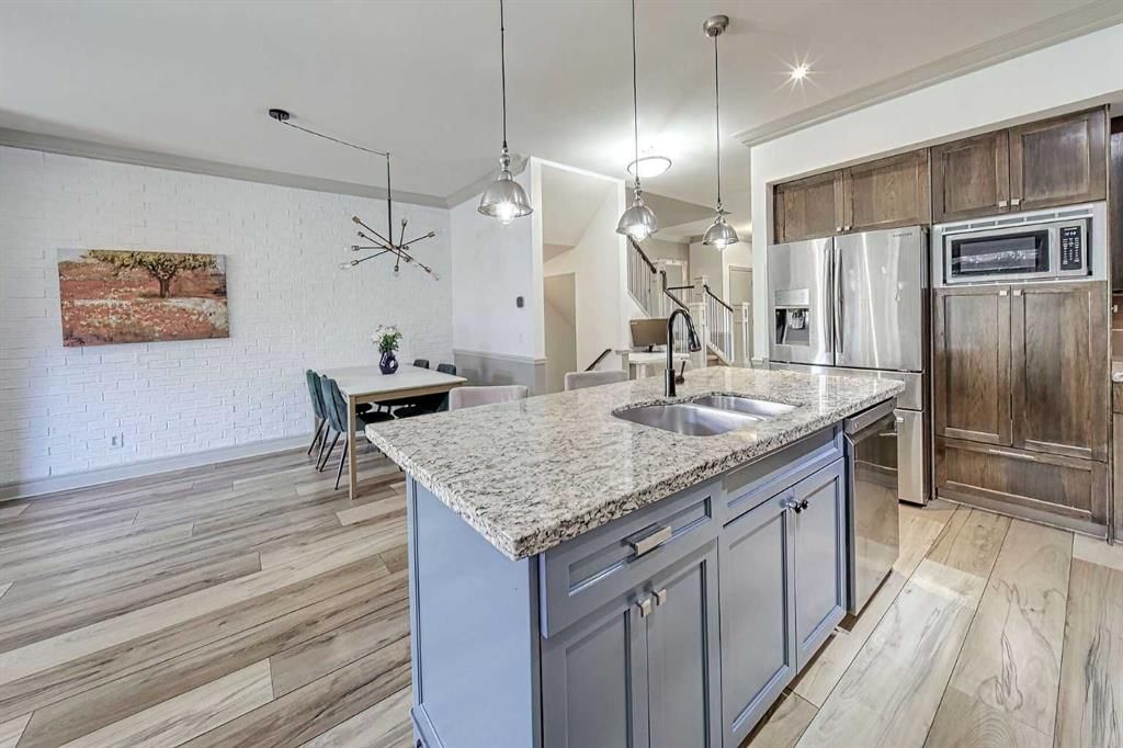 1431 40 Street SW, Calgary — photo 5 of 45