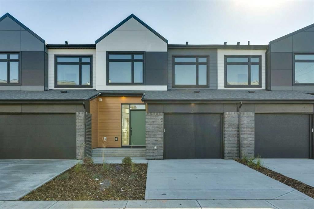 3, 8511 21 Avenue SE, Calgary — photo 2 of 20