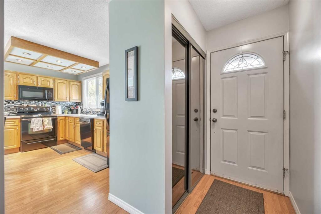 23, 630 Sabrina Road SW, Calgary — photo 3 of 35