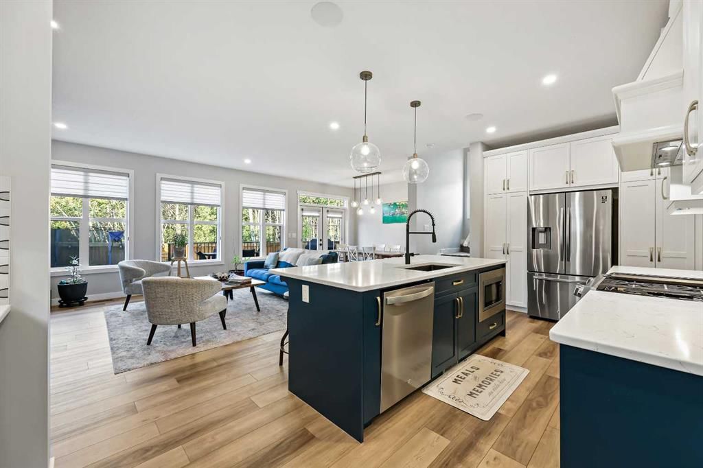 34 Coach Ridge Point SW, Calgary — photo 2 of 50