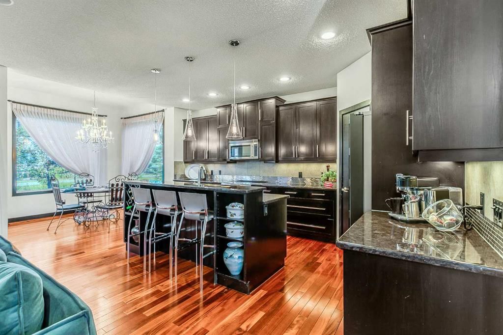 98 Eversyde Close SW, Calgary — photo 4 of 50