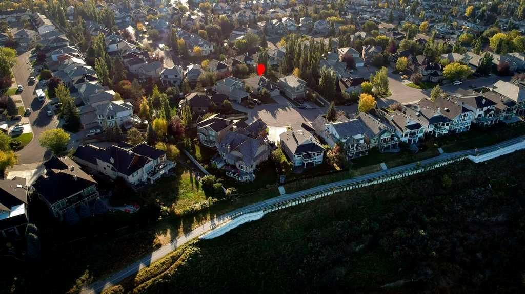 142 Mt Alberta View SE, Calgary — photo 4 of 46