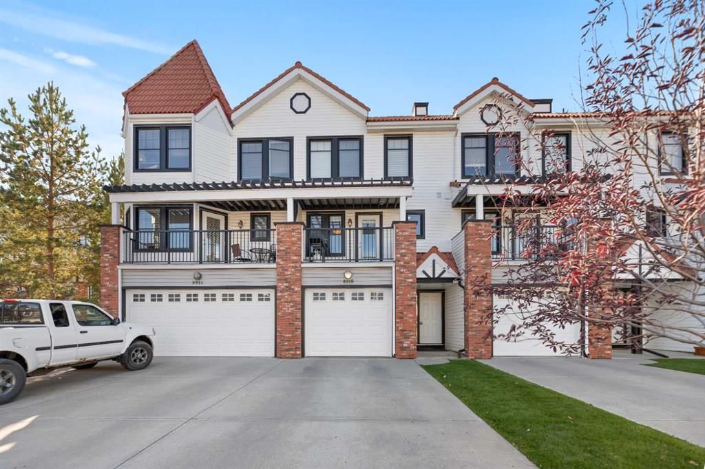 8918 Royal Oak Way NW, Calgary — photo 2 of 34