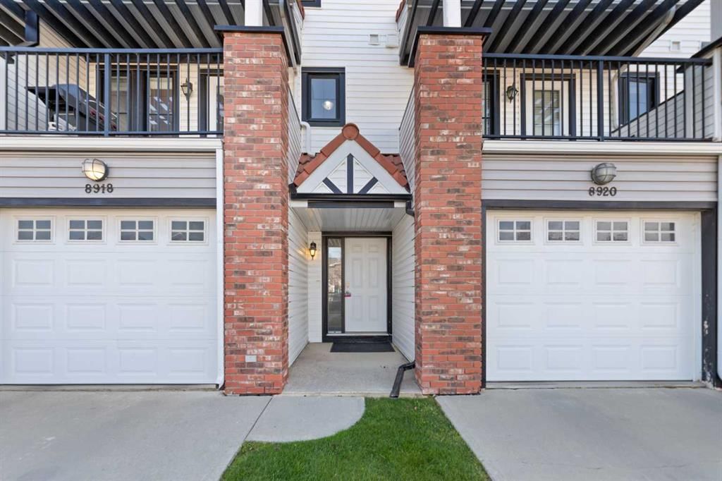8918 Royal Oak Way NW, Calgary — photo 5 of 34