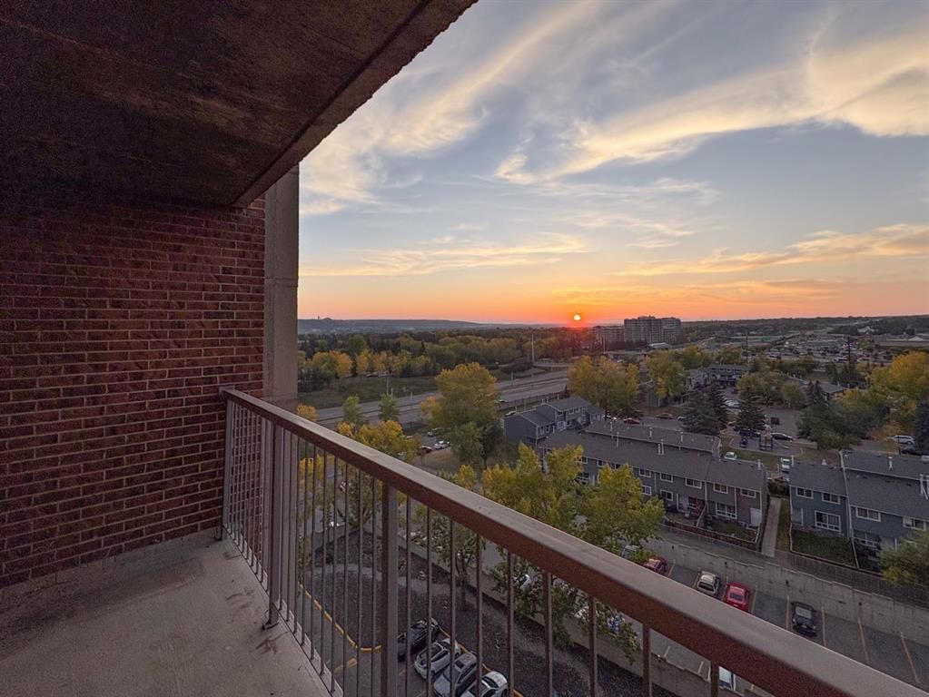 1107, 4944 Dalton Drive NW, Calgary — photo 2 of 37