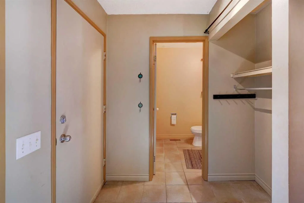 324 Ranchview Court NW, Calgary — photo 3 of 33