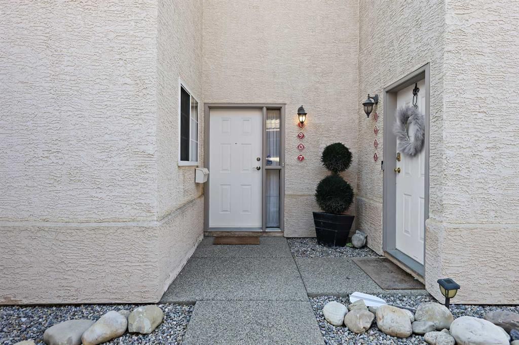 1907 Patterson View SW, Calgary — main listing photo