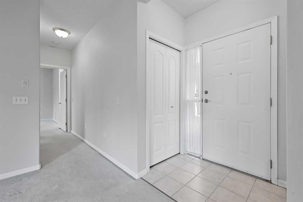 1907 Patterson View SW, Calgary — photo 4 of 33