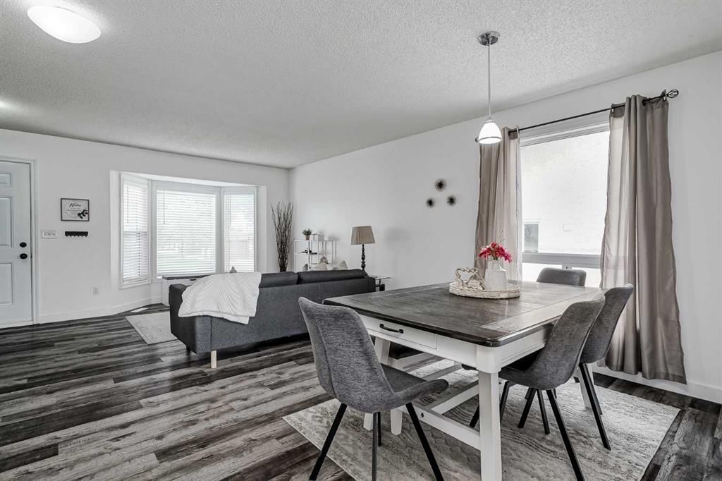 347 Whitefield Drive NE, Calgary — photo 4 of 41