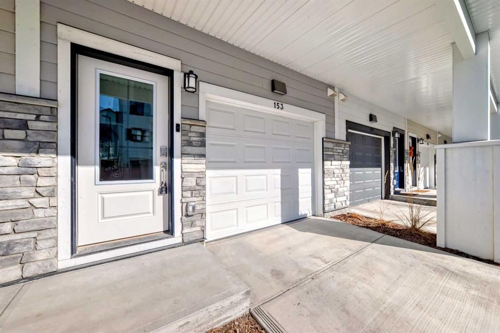 153 Les Jardins Park SE, Calgary — main listing photo