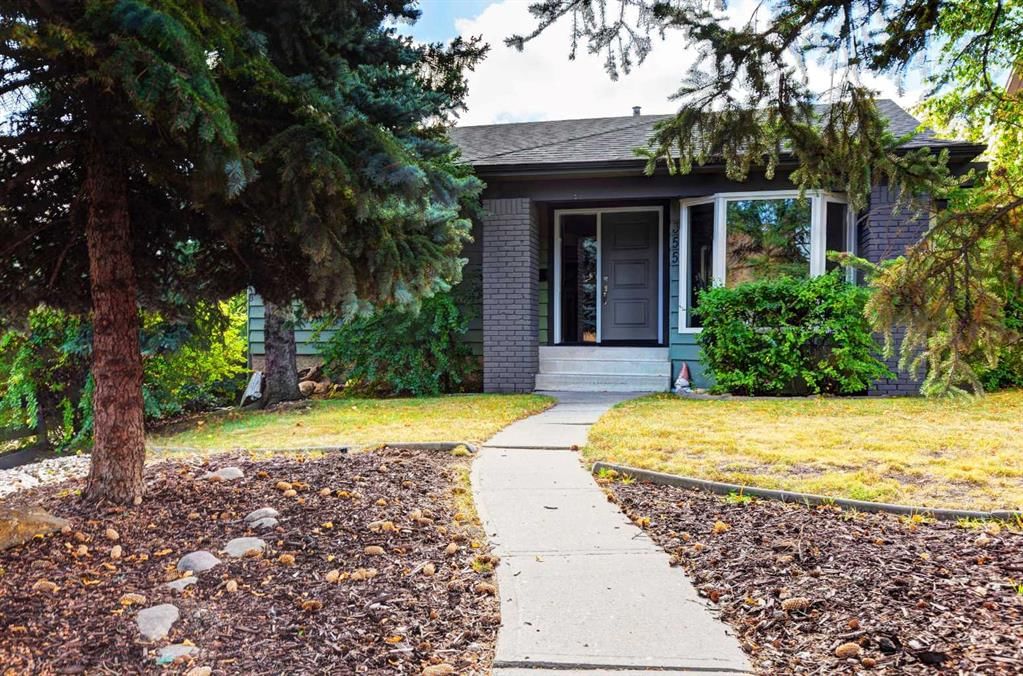 355 Coach Ridge Rise SW, Calgary — photo 2 of 49