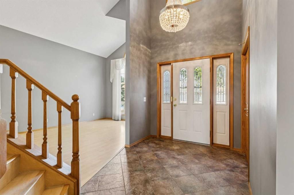 156 Edgevalley Circle NW, Calgary — photo 3 of 46