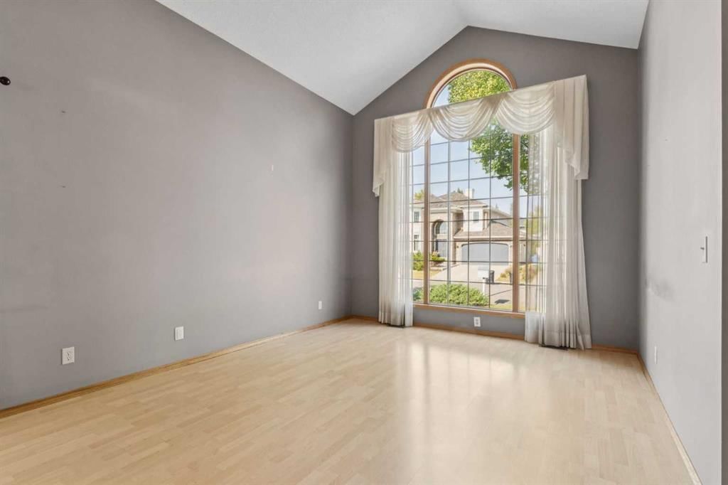 156 Edgevalley Circle NW, Calgary — photo 5 of 46