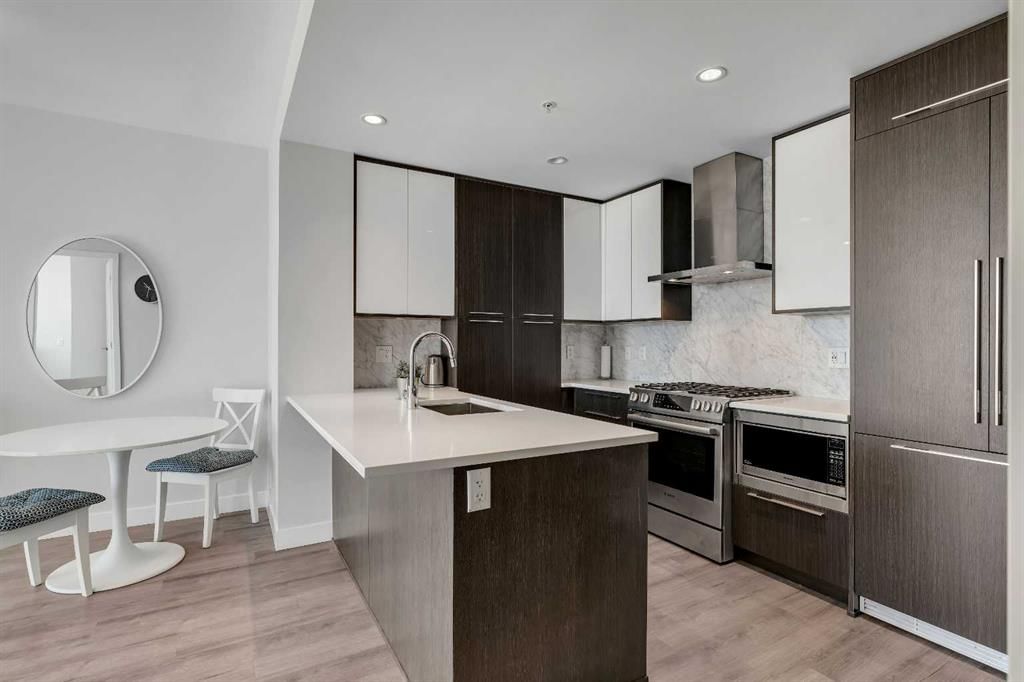 1004, 930 16 Avenue SW, Calgary — photo 4 of 39