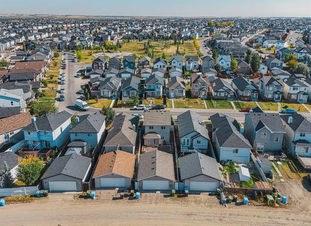 79 SADDLEMONT Way NE, Calgary — photo 5 of 38