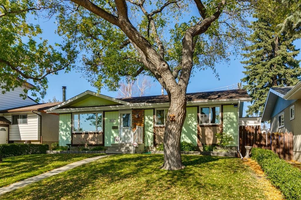 360 Malvern Close NE, Calgary — main listing photo