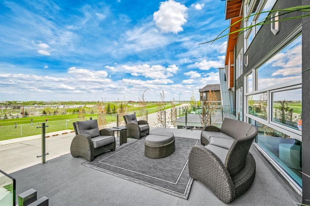 509 31 Avenue NE, Calgary — photo 3 of 47