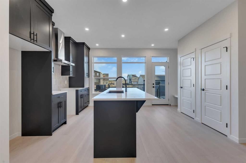 122 Wolf Hollow Rise SE, Calgary — photo 5 of 22