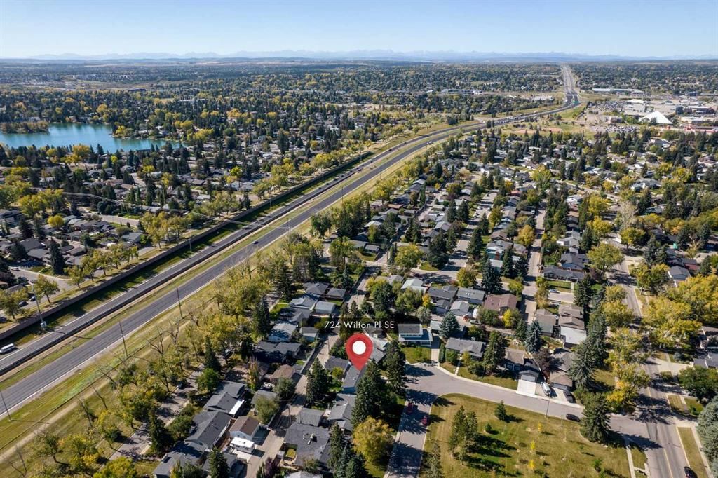 724 Wilton Place SE, Calgary — photo 5 of 50