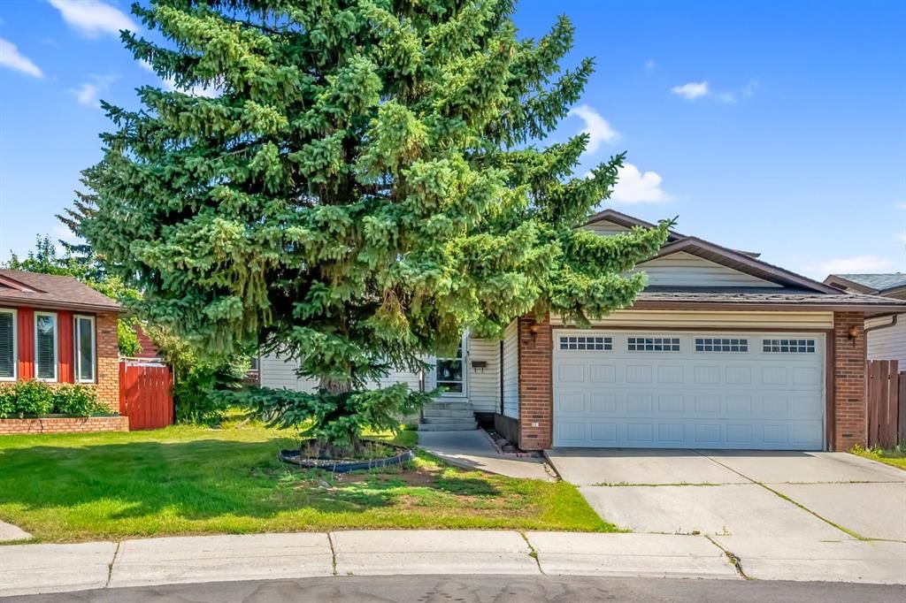 124 Whiteram Close NE, Calgary — photo 2 of 46