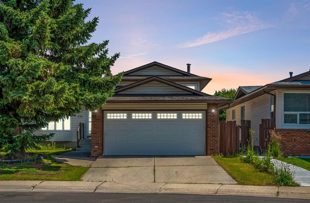 124 Whiteram Close NE, Calgary — photo 3 of 46