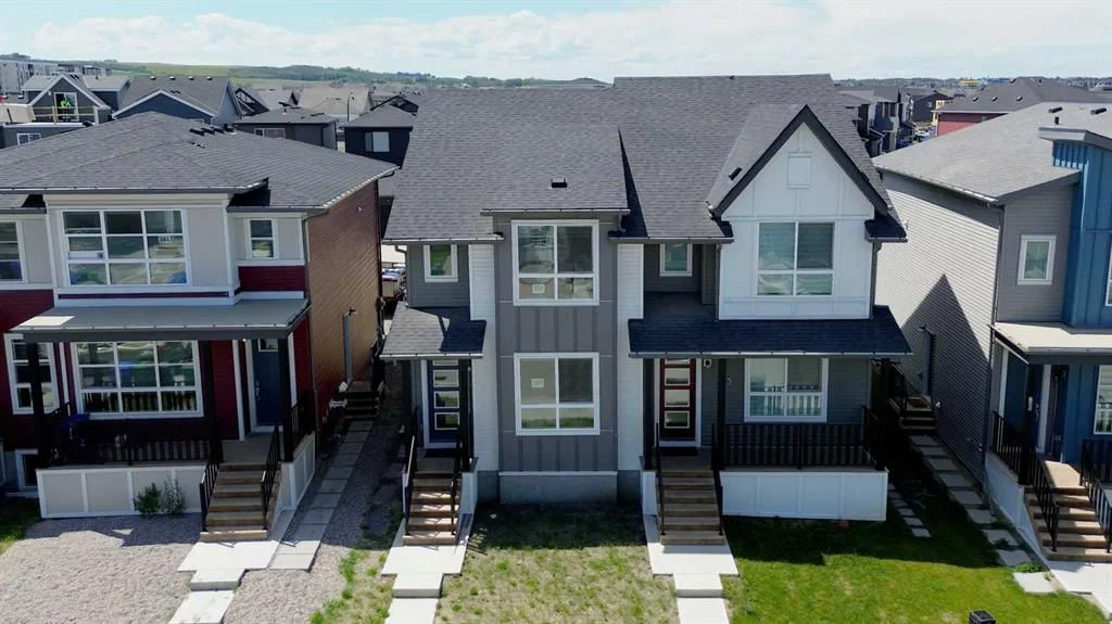 157 Belmont Drive SW, Calgary — photo 3 of 45