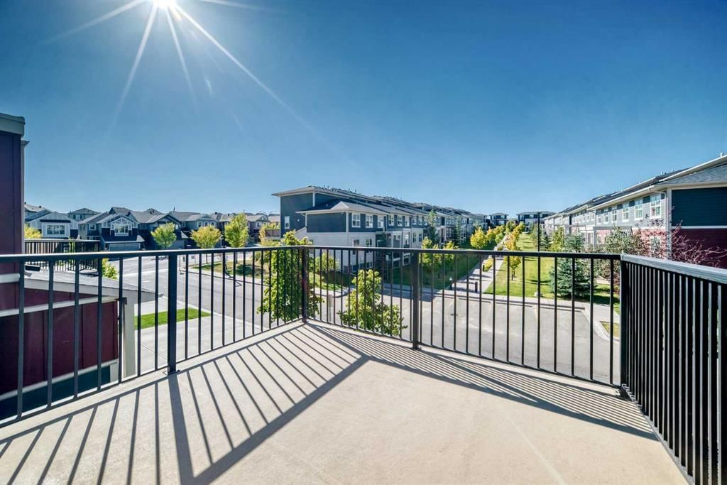 202, 428 Nolan Hill Drive NW, Calgary — photo 4 of 40