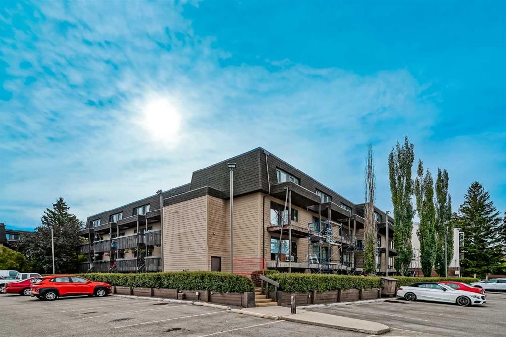 72, 3519 49 Street NW, Calgary — main listing photo