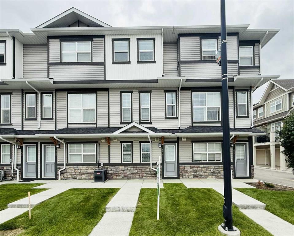 257 Legacy Common SE, Calgary — photo 2 of 25