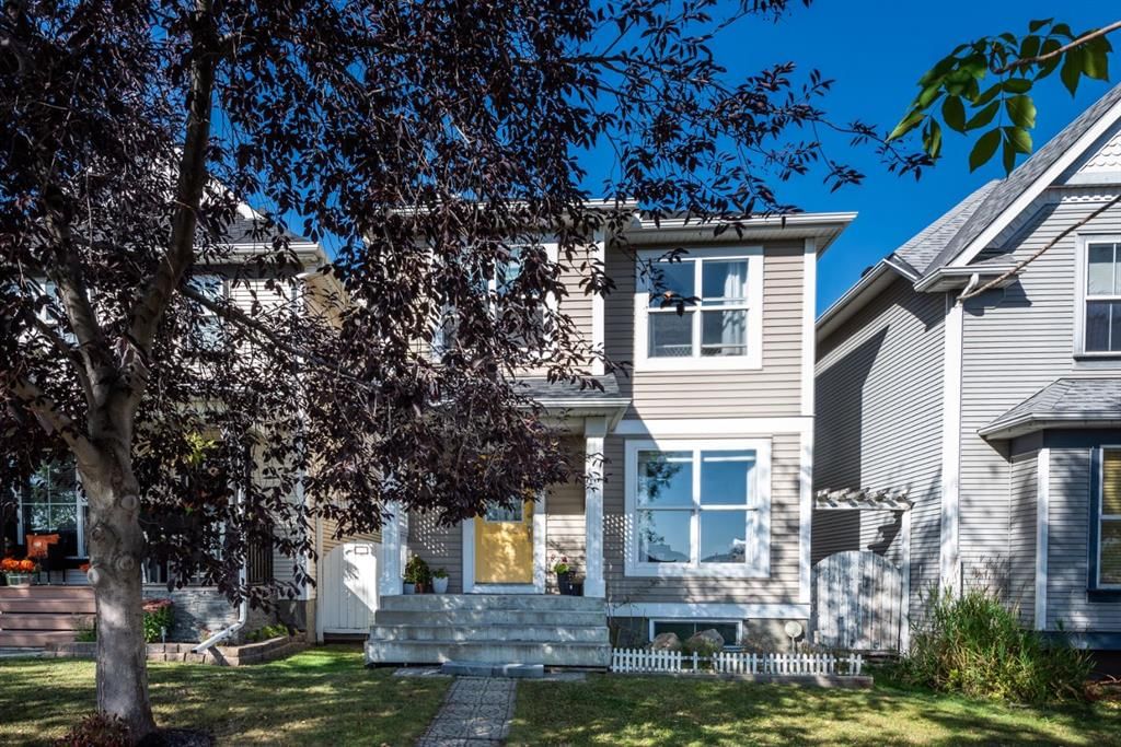 244 PRESTWICK Avenue SE, Calgary — photo 2 of 33