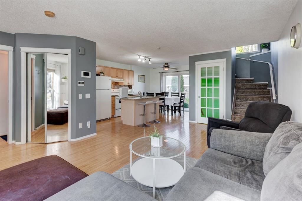 244 PRESTWICK Avenue SE, Calgary — photo 5 of 33