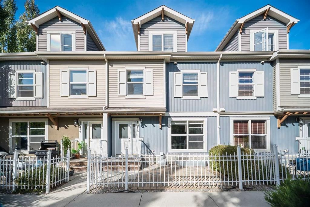 1016, 10 Auburn Bay Avenue SE, Calgary — main listing photo