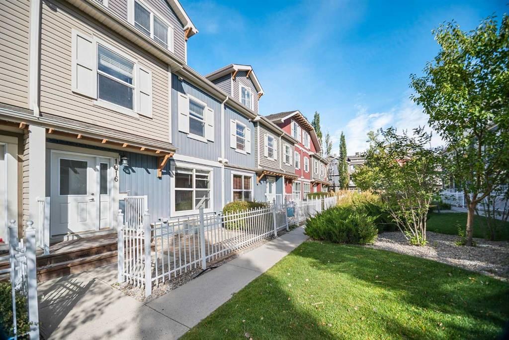 1016, 10 Auburn Bay Avenue SE, Calgary — photo 2 of 21