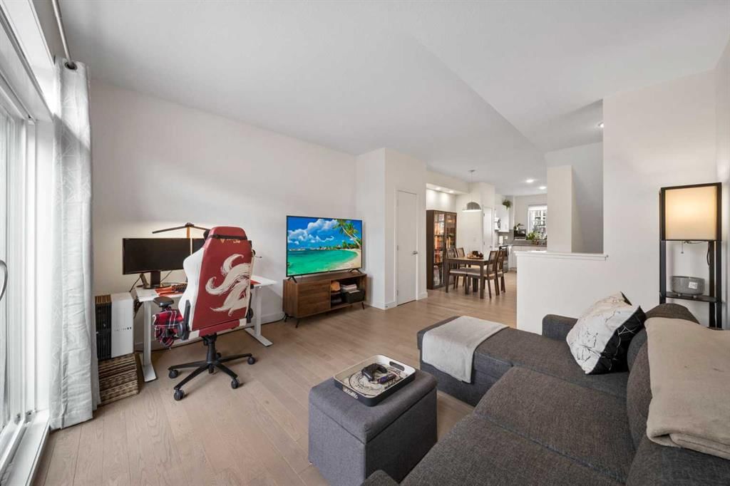 25 Walden Common SE, Calgary — photo 4 of 28