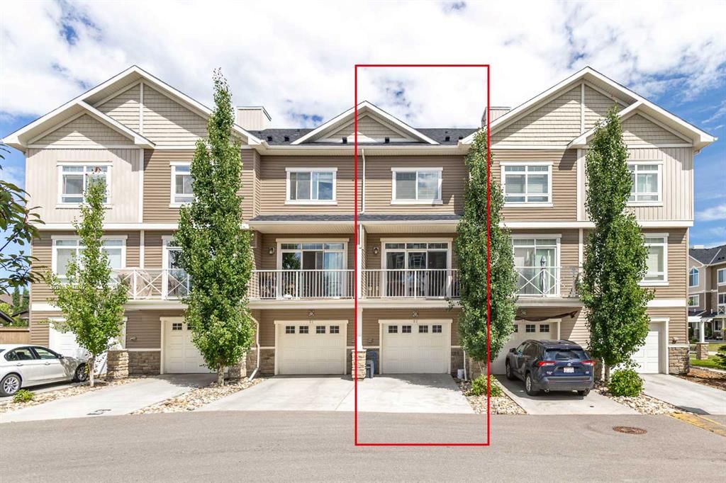 53 Skyview Ranch Manor NE, Calgary — photo 3 of 31