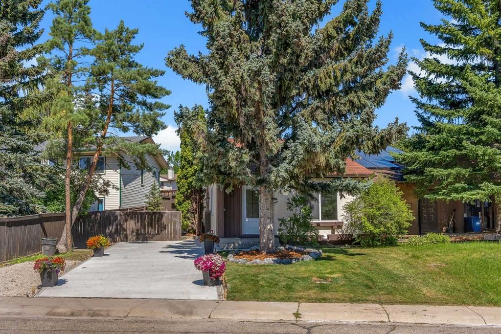 1024 Ranchview Road NW, Calgary — photo 2 of 35