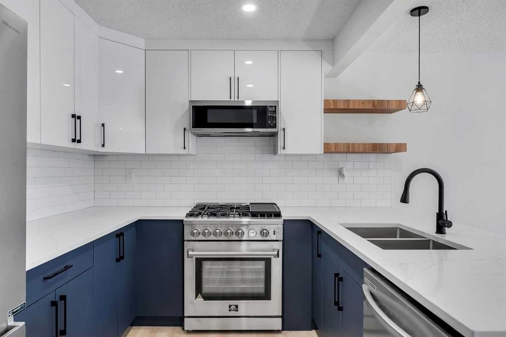 1024 Ranchview Road NW, Calgary — photo 4 of 35