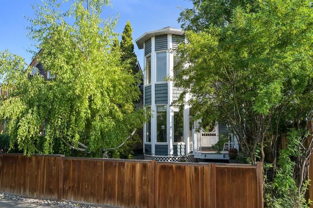 1112 18 Avenue NW, Calgary — main listing photo