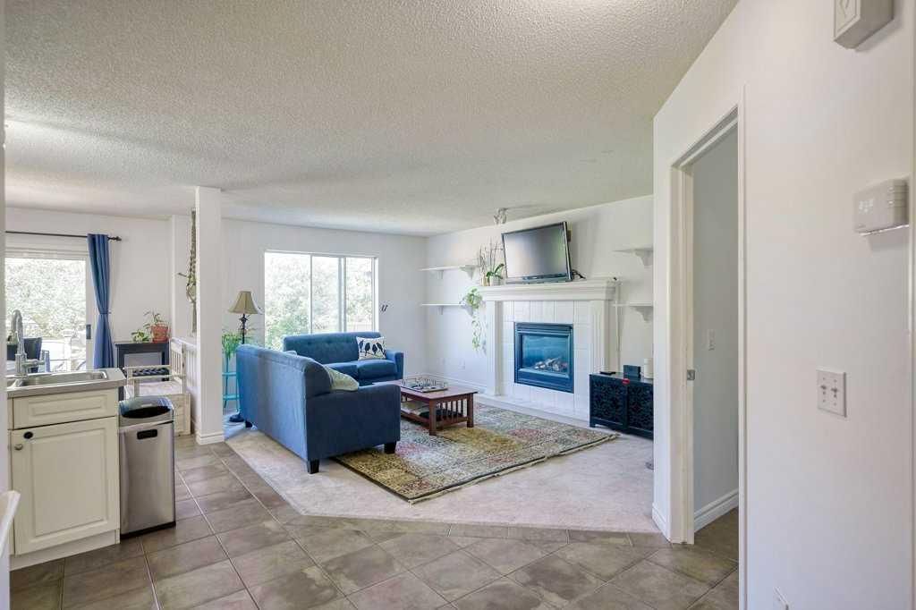 42 Chapalina Way SE, Calgary — photo 3 of 22