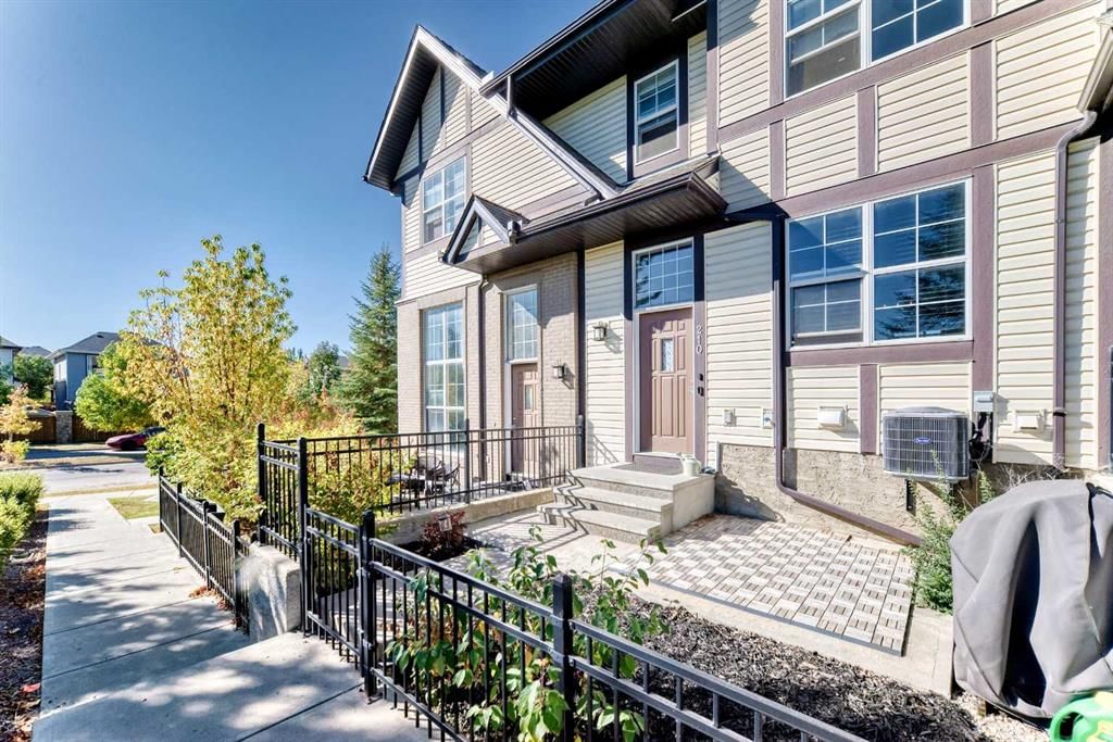 210 Cranford Court SE, Calgary — photo 4 of 33