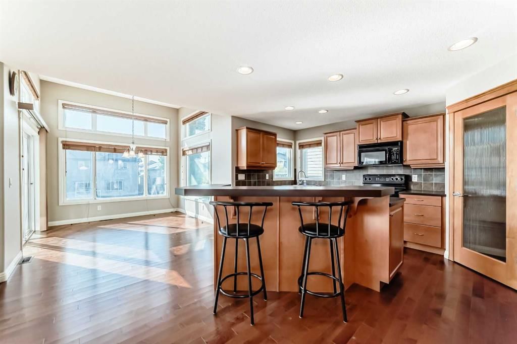 130 Panamount View NW, Calgary — photo 5 of 50