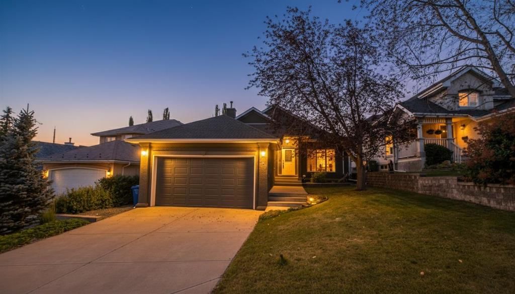209 Patterson Hill SW, Calgary — photo 2 of 47