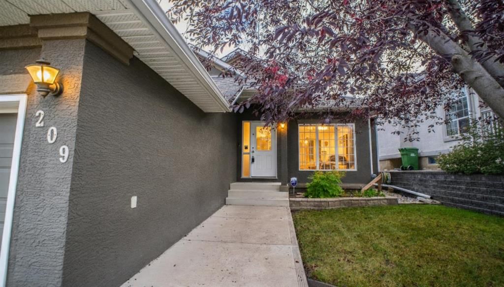 209 Patterson Hill SW, Calgary — photo 5 of 47