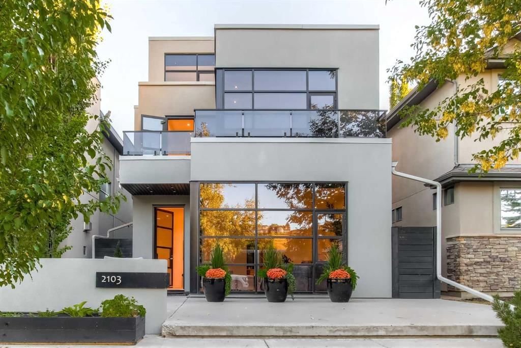 2103 6 Avenue NW, Calgary — main listing photo