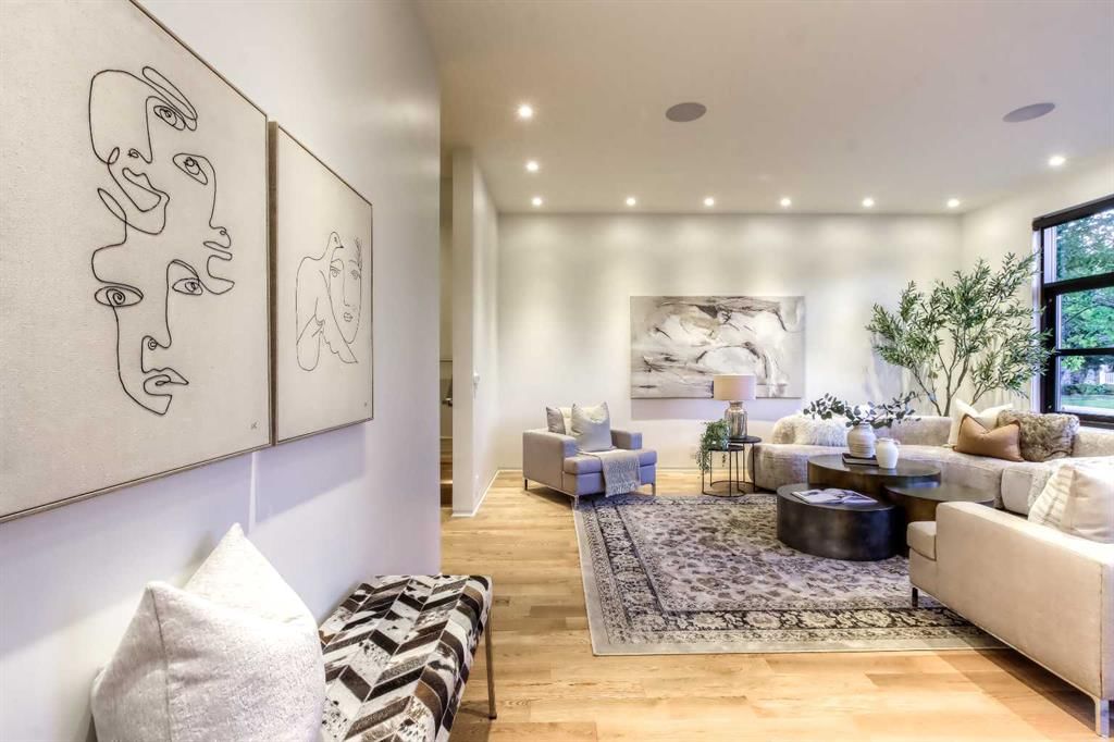 2103 6 Avenue NW, Calgary — photo 4 of 45