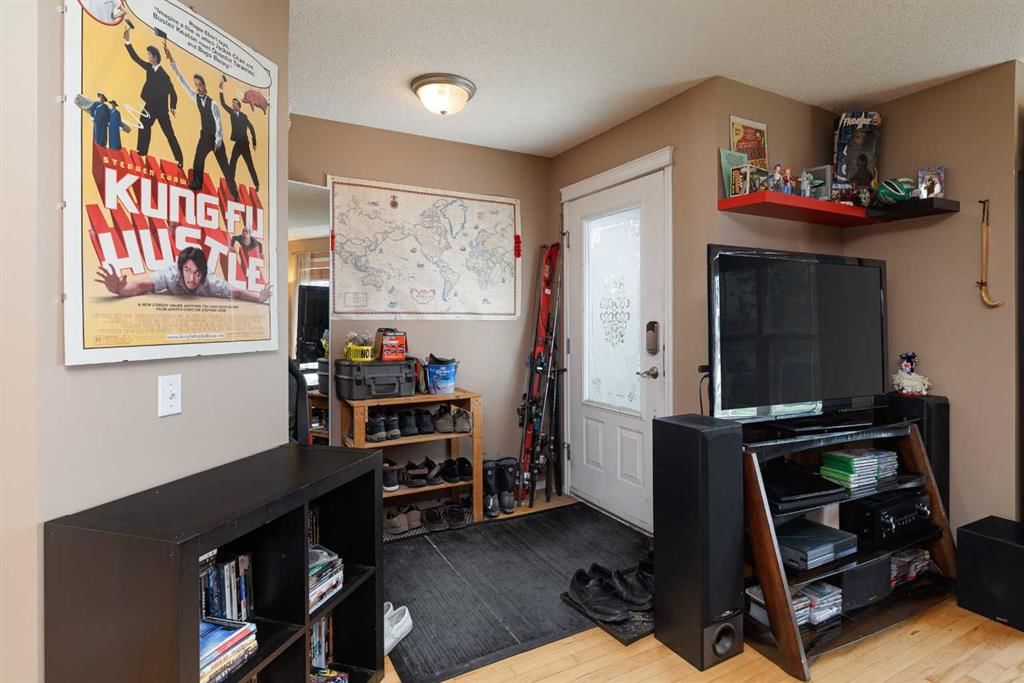 248 Prestwick Avenue SE, Calgary — photo 4 of 24