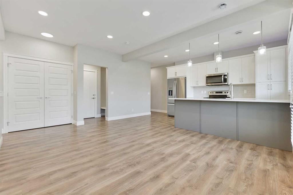 19617 45 Street SE, Calgary — photo 4 of 24