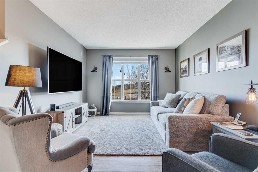 297 Mahogany Boulevard SE, Calgary — photo 5 of 50