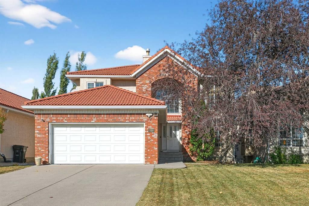 10345 Hamptons Boulevard NW, Calgary — main listing photo