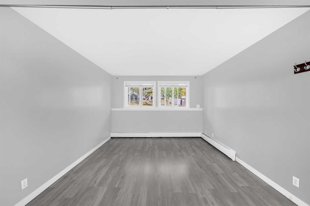 105A, 5601 Dalton Drive NW, Calgary — photo 5 of 23